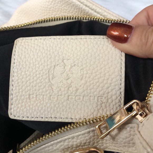 CRI DE COEUR Vegan Leather Crossbody Handbag - Picture 6 of 8